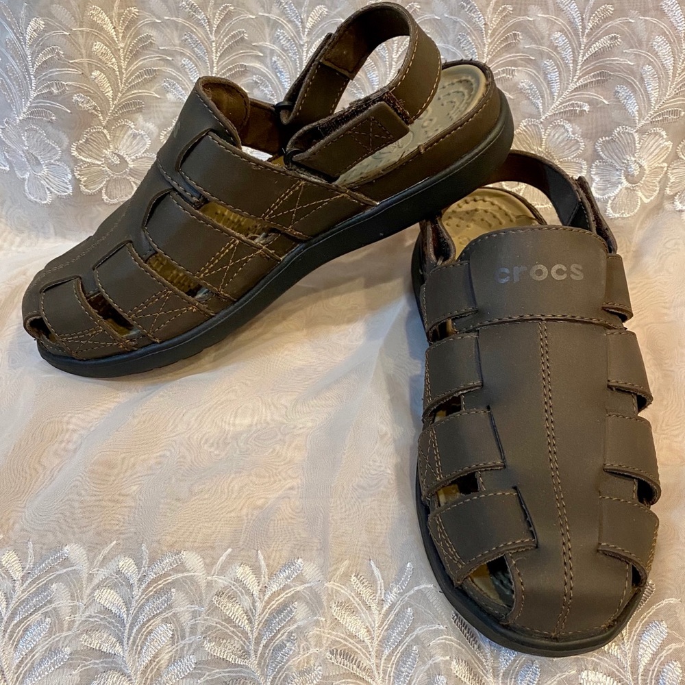 Croc fishermen sandals size 8M